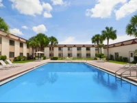 Ramada Kennedy Space Center 3*