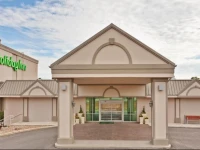 Holiday Inn Bloomington 4*