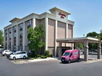 Hampton Inn Des Moines-Airport 3*