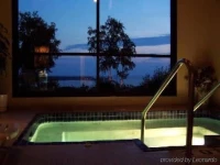 Bay Point Inn 2*
