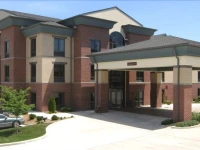 Holiday Inn Express Salem 2*