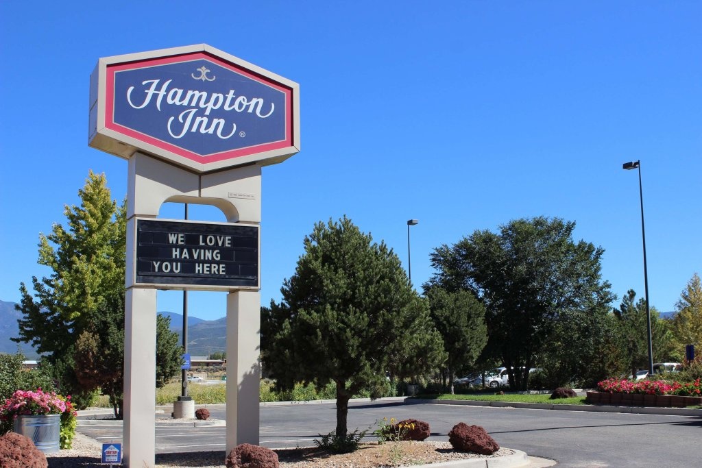 Hampton Inn Taos 3*