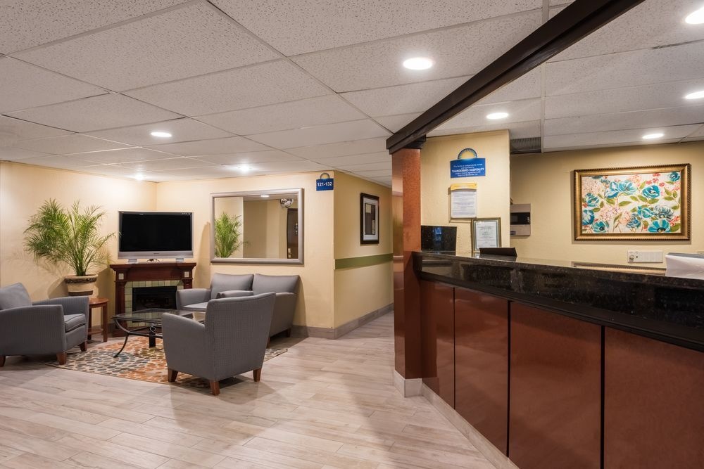 Days Inn Greenfield 2*