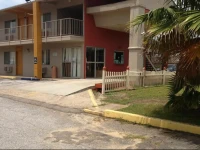 Red Carpet Inn & Suites Beaumont 3*