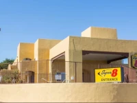 Super 8 Cottonwood 2*