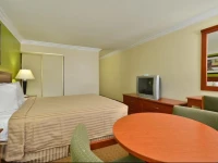 Rodeway Inn & Suites Canyon Lake 3*