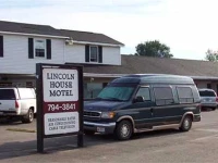 Lincoln House Motel 2*