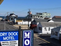 Dry Dock Motel 1*