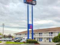 Motel 6 Medford North 2*