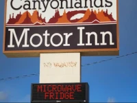 Canyonlands Motor Inn 2*
