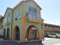 Big A Motel 3*