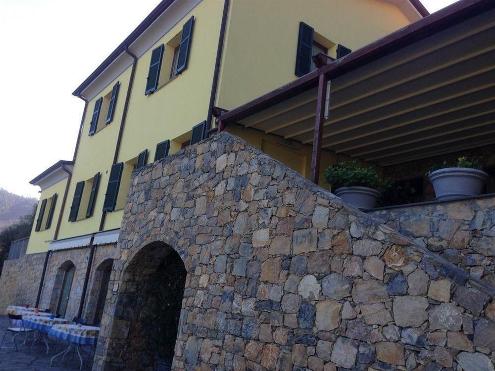 Arianna Hill House 