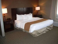 Days Inn Lansing 3*