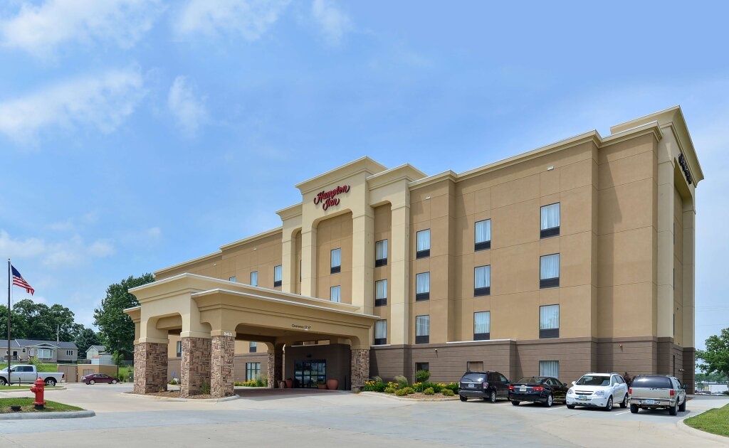 Hampton Inn Ottumwa 2*
