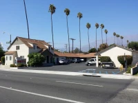 New Kansan Motel 2*
