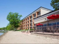 Holiday Inn Detroit Lakes 3*