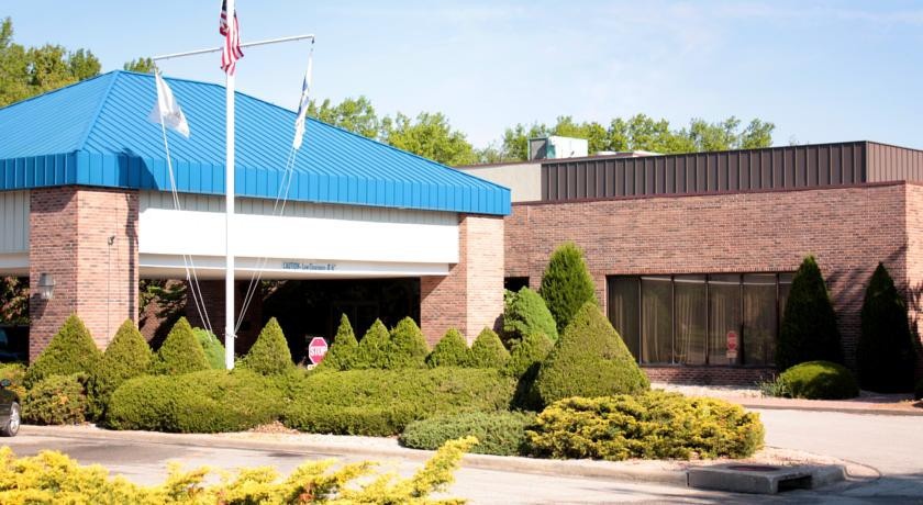 Magnuson Grand Hotel and Conference Center 4*