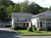 The Colonial Inn & Motel 2*
