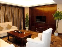 Jingcheng International Business Hotel 5*