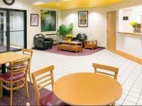 Super 8 Redmond 2*
