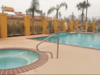 La Quinta Inn & Suites Beaumont West 3*