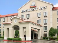 Baymont Inn & Suites Conroe 2*