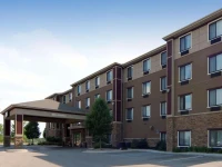 Comfort Suites Grand Rapids North 2*