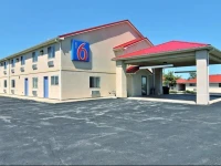 Motel 6 Gilman 2*