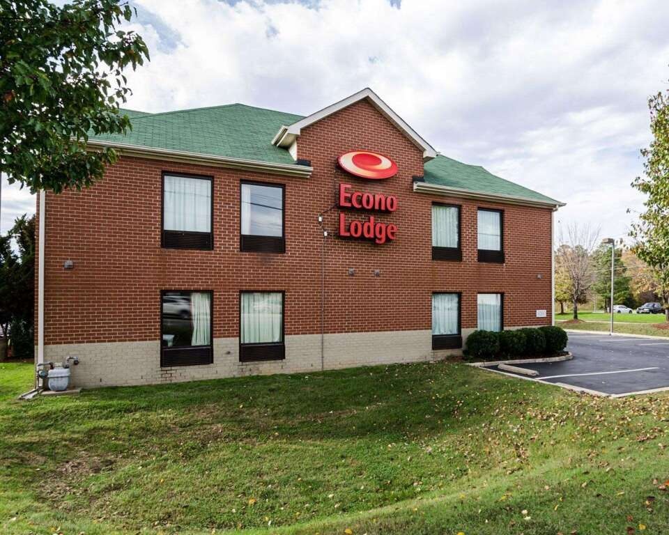 Econo Lodge Richmond 2*