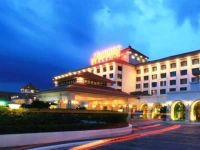 Waterfront Airport Hotel and Casino Mactan 4*