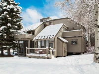 Payday Condominiums 3*