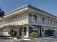 Motel 6 Salem 1*