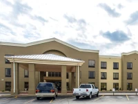 Comfort Suites Effingham 2*
