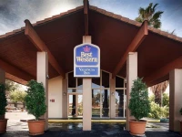 BEST WESTERN Valencia Inn 2*