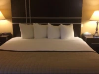 Baymont Inn & Suites Green Bay 2*