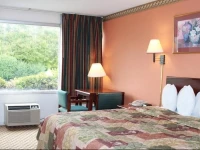 Days Inn Richmond 2*