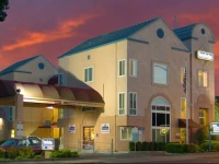 Travelodge Healdsburg 2*