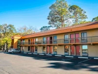 Econo Lodge Panama City 2*