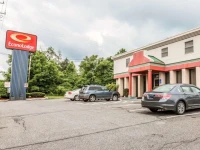 Econo Lodge Near Stewart International Airport 2*