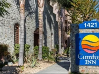 Comfort Inn Pomona 3*