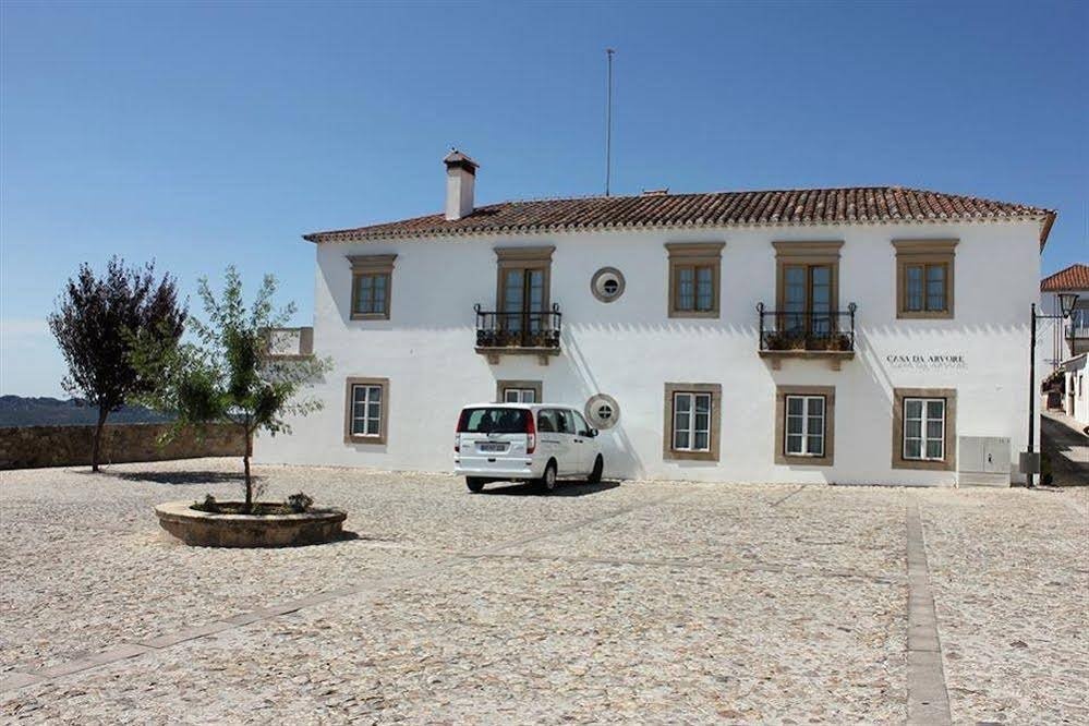 Casa da Arvore 2*