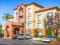 Comfort Inn Lathrop 3*