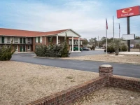 Econo Lodge Crystal Coast 1*