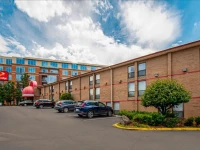Econo Lodge Metro 2*