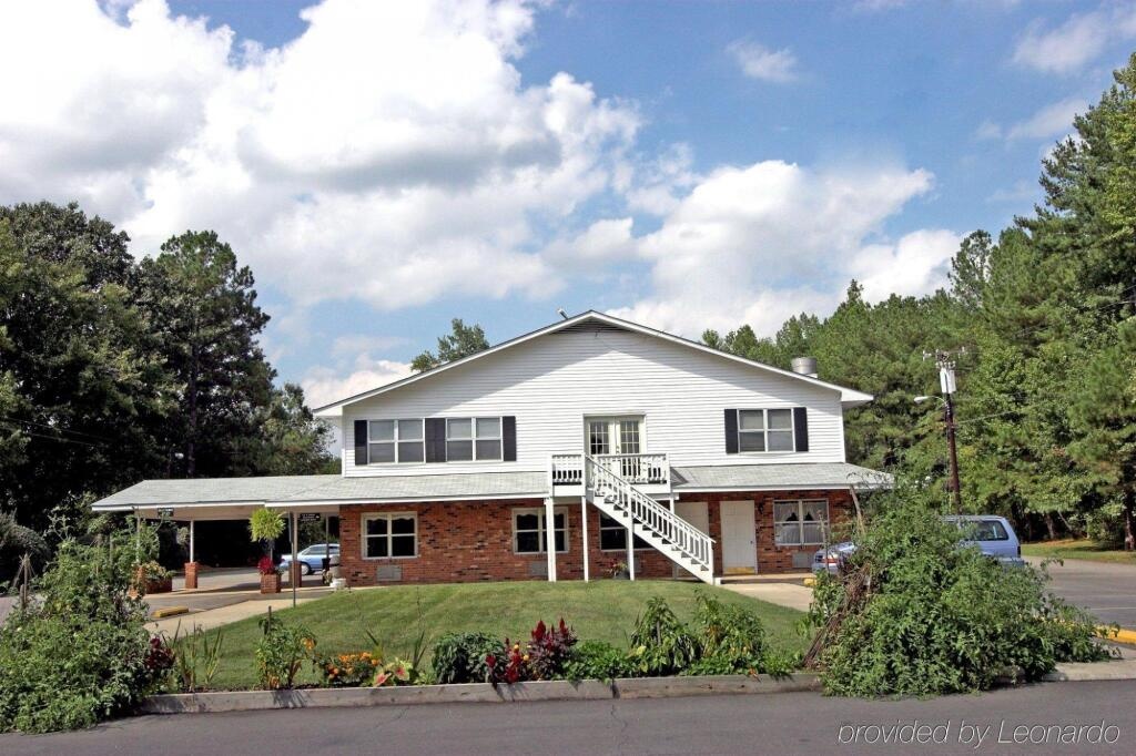 Durham Skyland Magnuson Hotel 2*