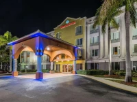 Comfort Suites Sawgrass 3*