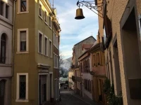 Rathausglockel 4*