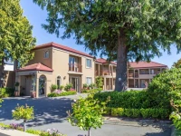 Roma on Riccarton Motel 4*