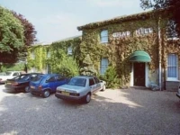 Chad Hill Hotel 2*