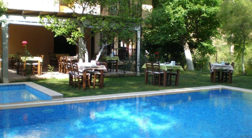 Defne Hotel Camlikoy 2*